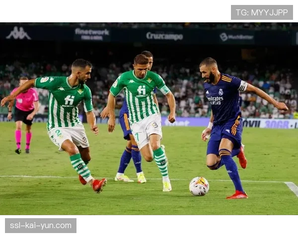 皇家贝蒂斯对阵比利亚雷亚尔，上半场双方合计仅一次射正